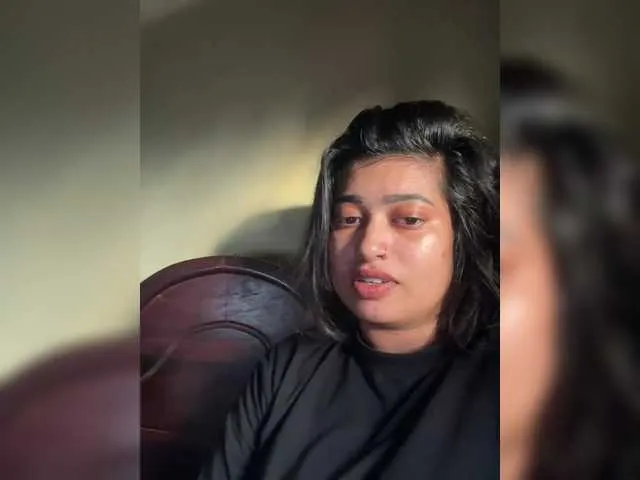 EleenaTylor – webcam model profile photo