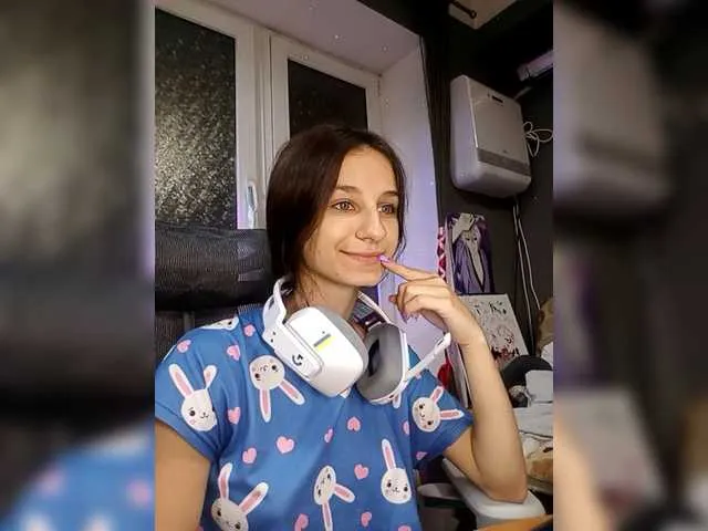 KikNika – webcam model profile photo