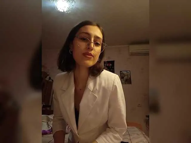 kiska-kira – webcam model profile photo