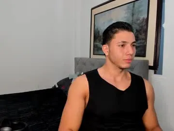 max_valiant – webcam model profile photo