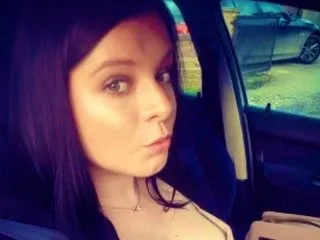 NaughtyWifeUK – webcam model profile photo