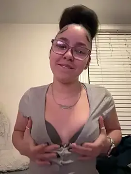 babykalirose – webcam model profile photo