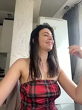 CurlyLara – webcam model profile photo