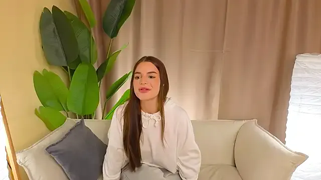 LauraHansil – webcam model profile photo